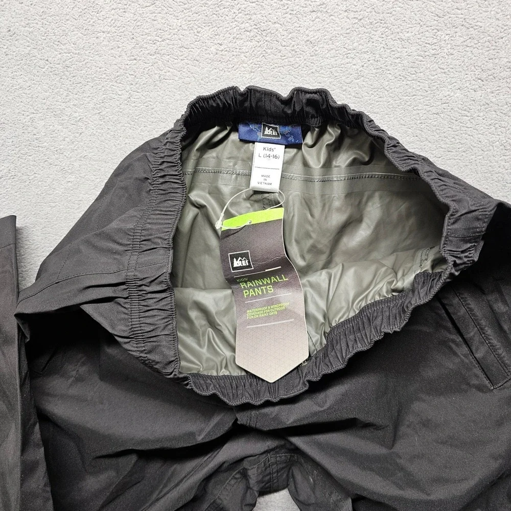REI Rainwall Pants Kids Large 14-16 Black Waterproof Windproof Hiking Outdoor